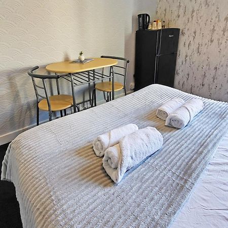 Spacious Room ลอนดอน ภายนอก รูปภาพ