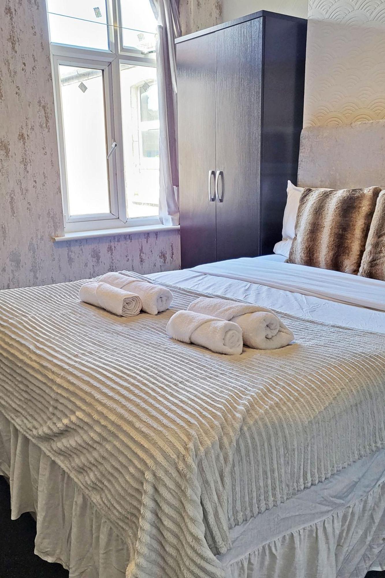 Spacious Room ลอนดอน ภายนอก รูปภาพ
